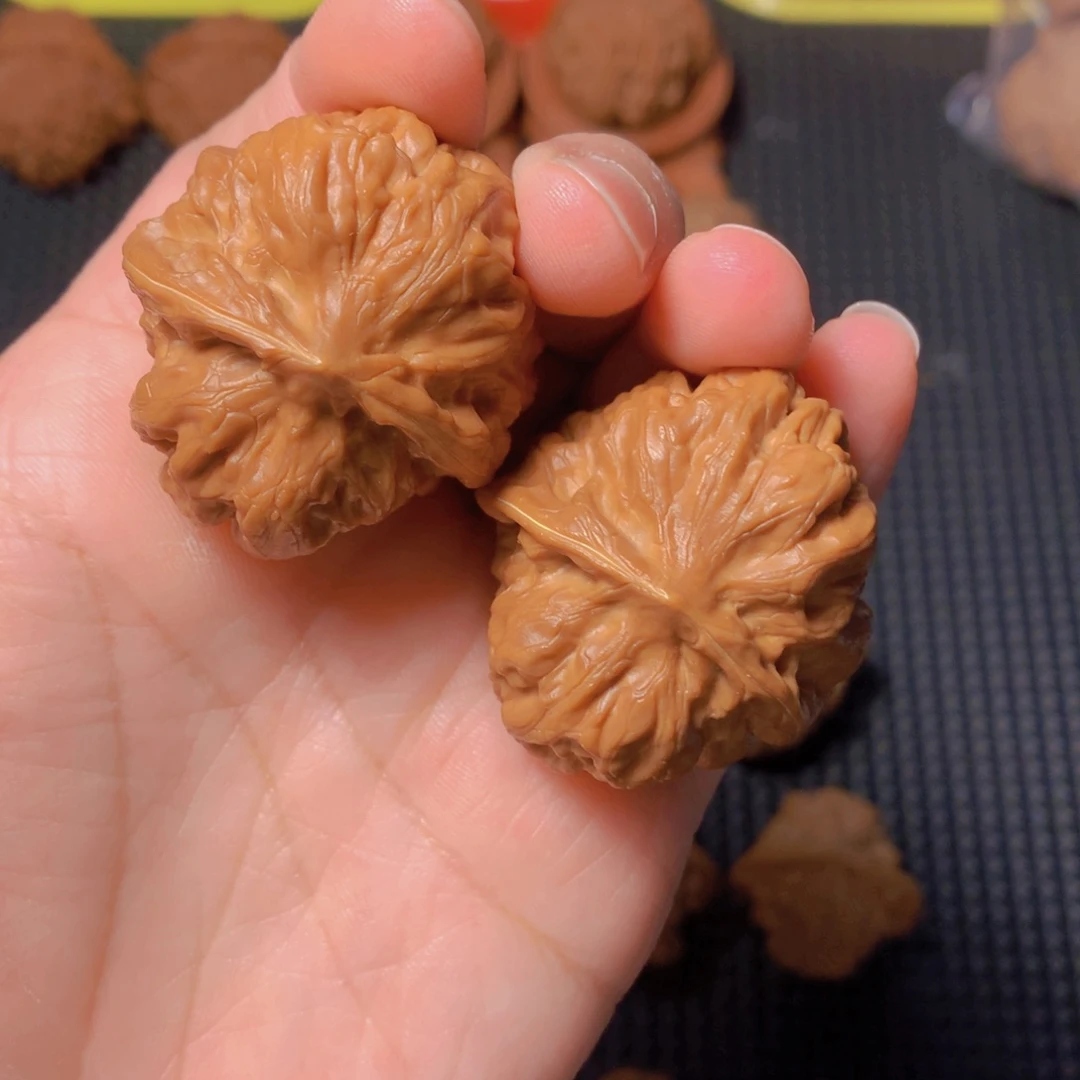 文玩核桃吊坠L**h门头沟