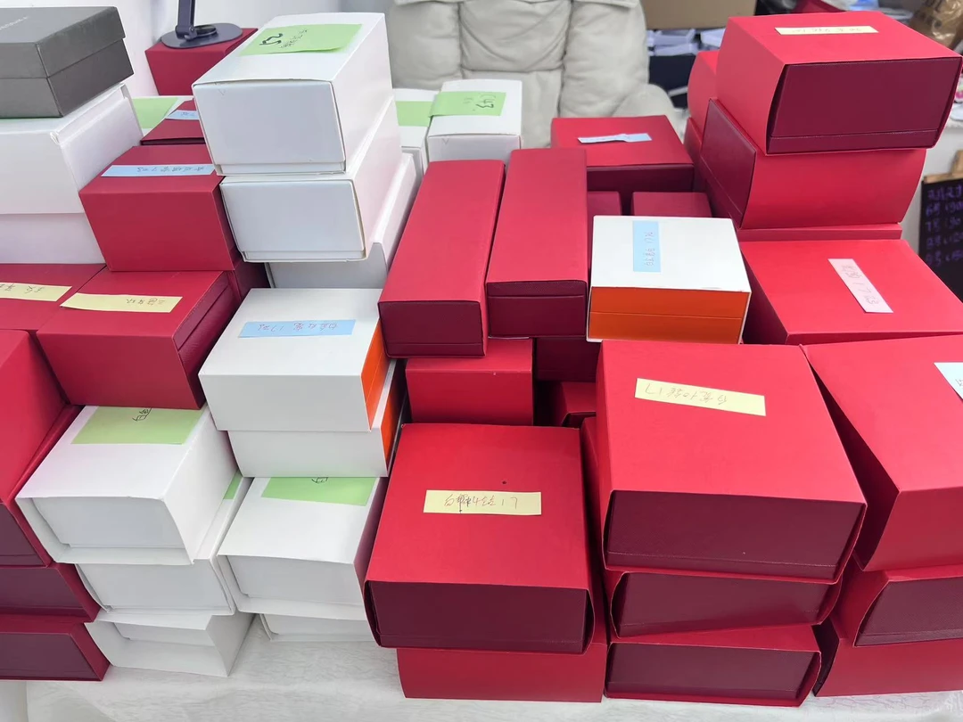 孤品 精美盒子  -大饼