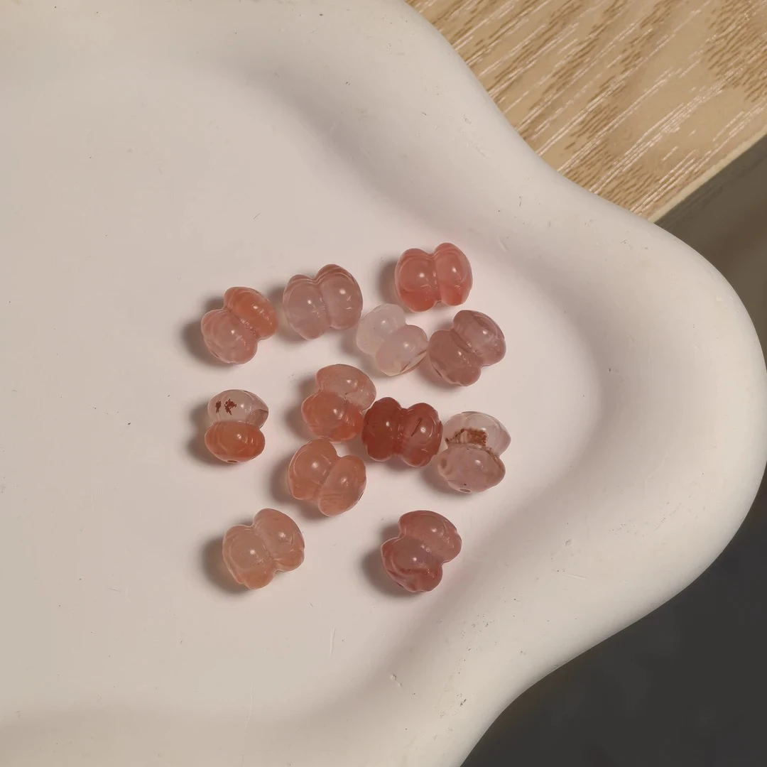 约9mm天然南红玛瑙并蒂莲（大号）通孔配件多样子发一