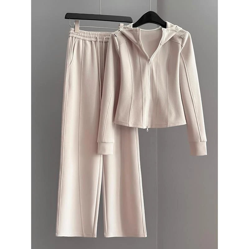 小个子显高休闲运动套装女秋冬洋气减龄杏色外套上衣阔腿裤两件套