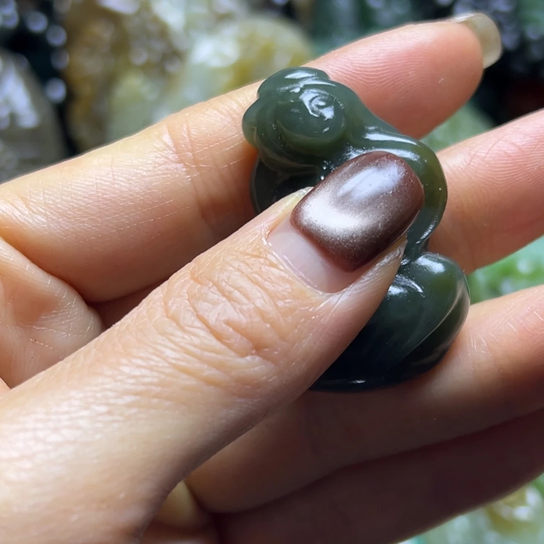 和田玉未镶嵌挂件