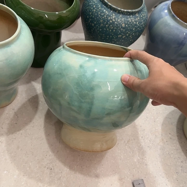 白泥花盆微瑕有孔