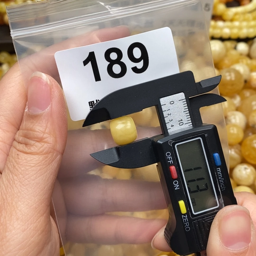 蜜蜡珠宝奇石未镶嵌