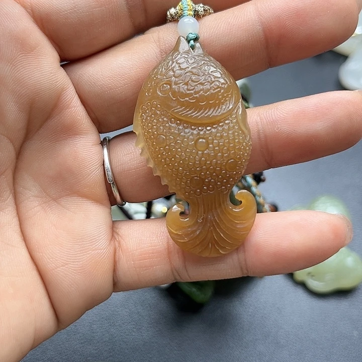 【闪购商品】颈饰未镶嵌和田玉