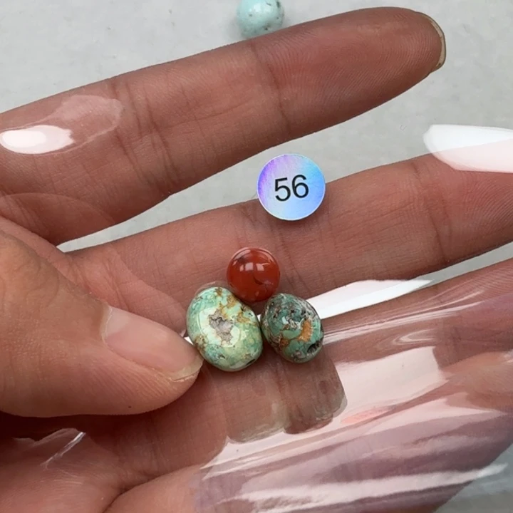 南红玛瑙未镶嵌珠宝奇石