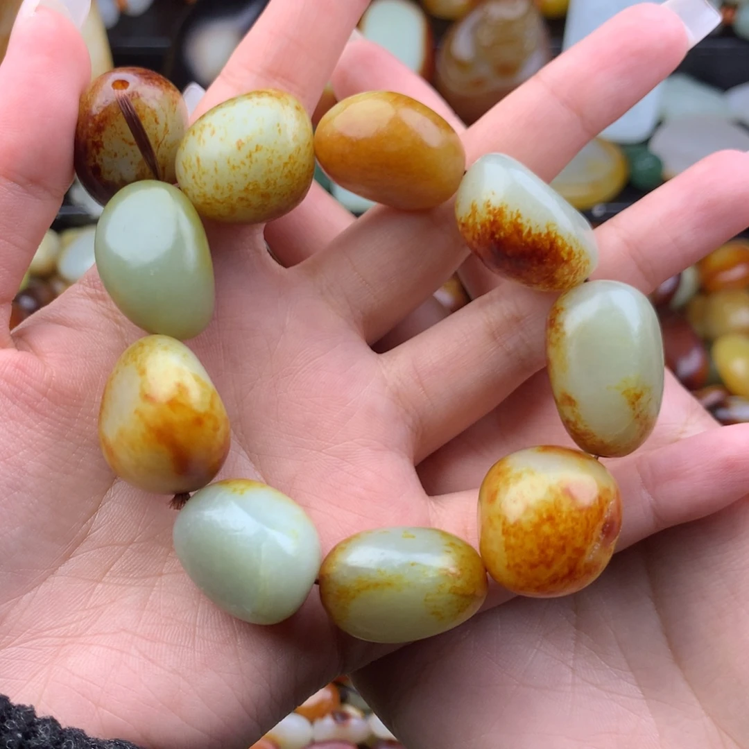 夜***山和田玉未镶嵌手链