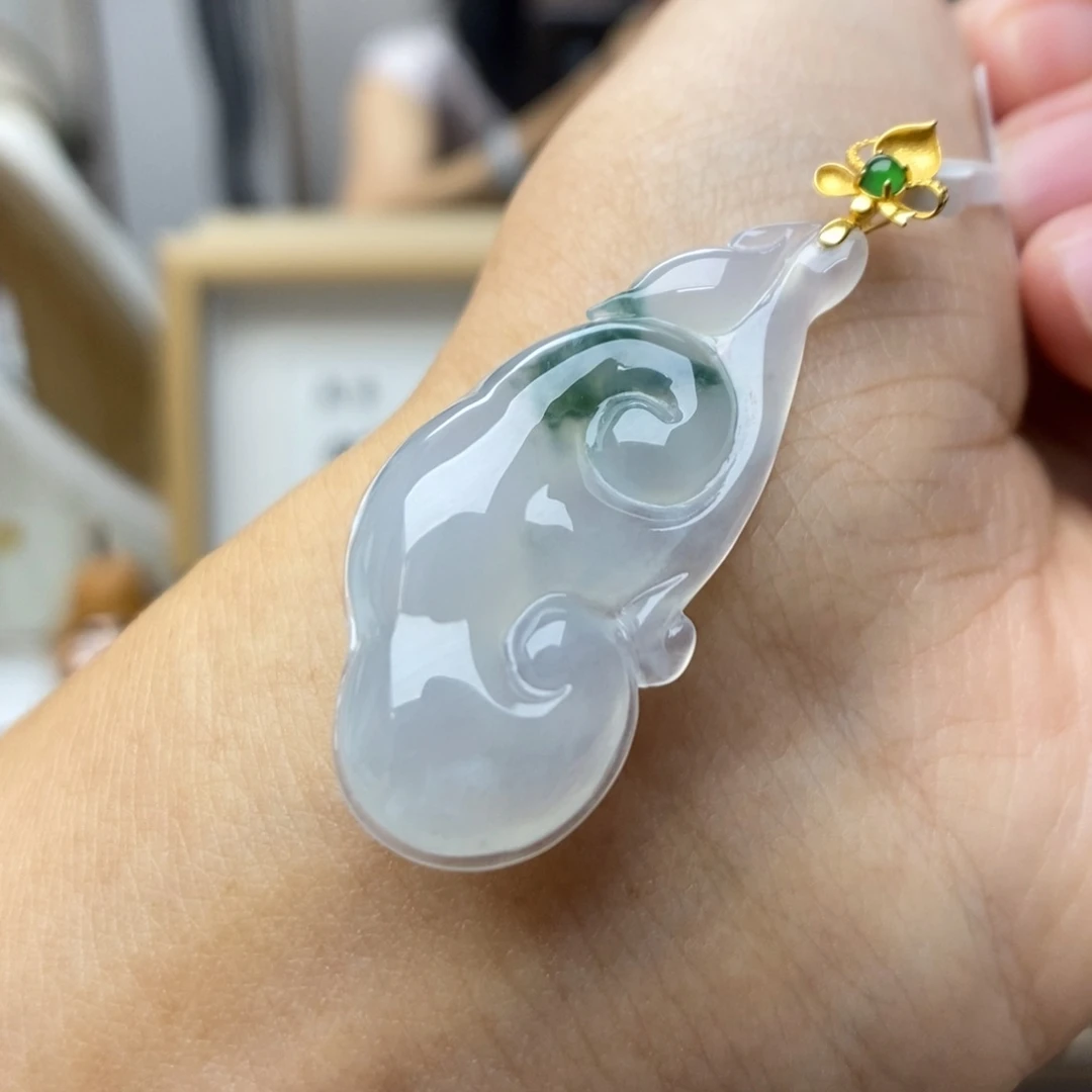 【闪购商品】颈饰18K金镶嵌翡翠45