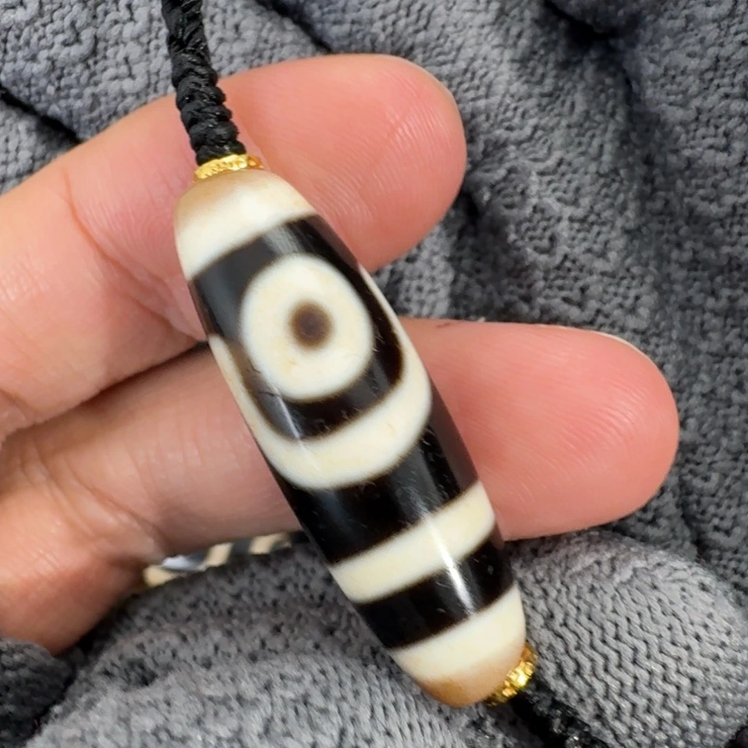 对***呀玛瑙/玉髓未镶嵌颈饰