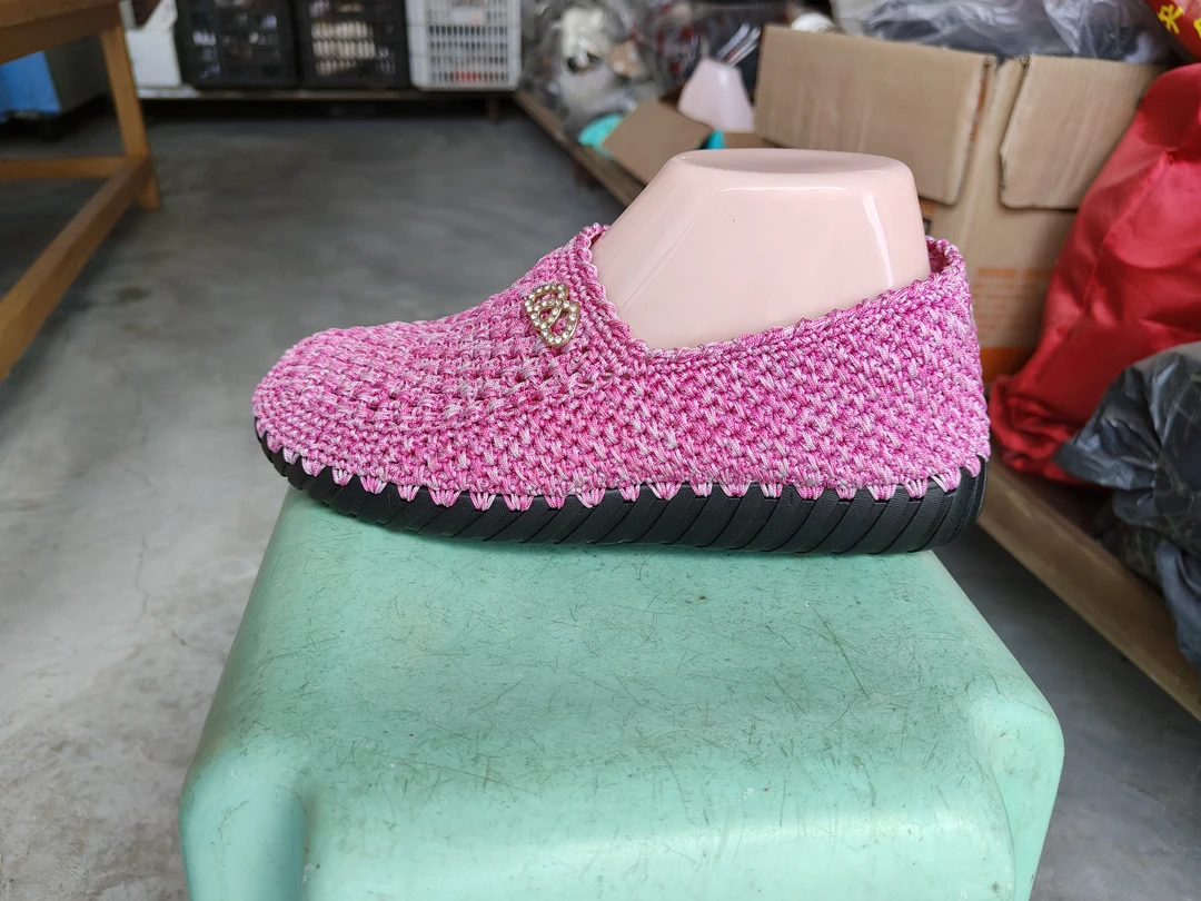 蝴蝶鞋标手工休闲鞋白色材料包非成品送视频教程可自己动手钩