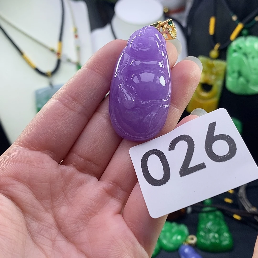 翡翠未镶嵌吊坠(赠链)