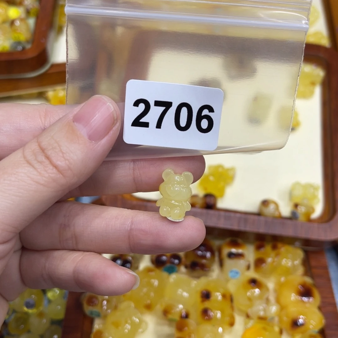 琥珀珠宝奇石未镶嵌