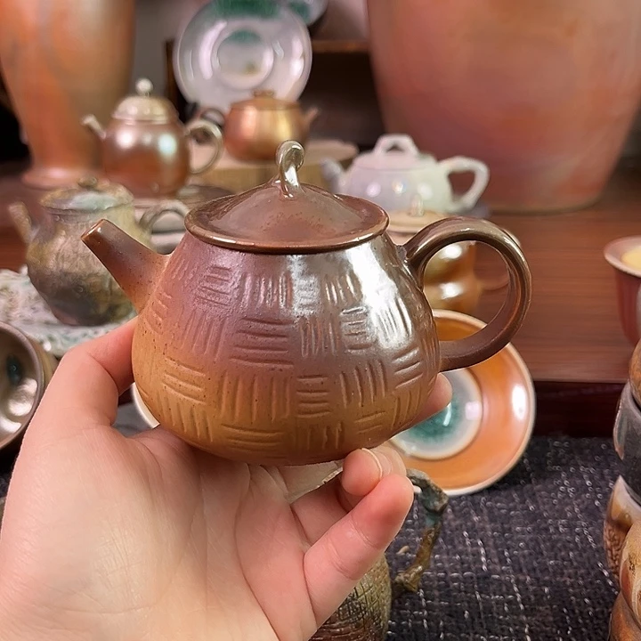 柴烧泡茶壶回纹雕刻