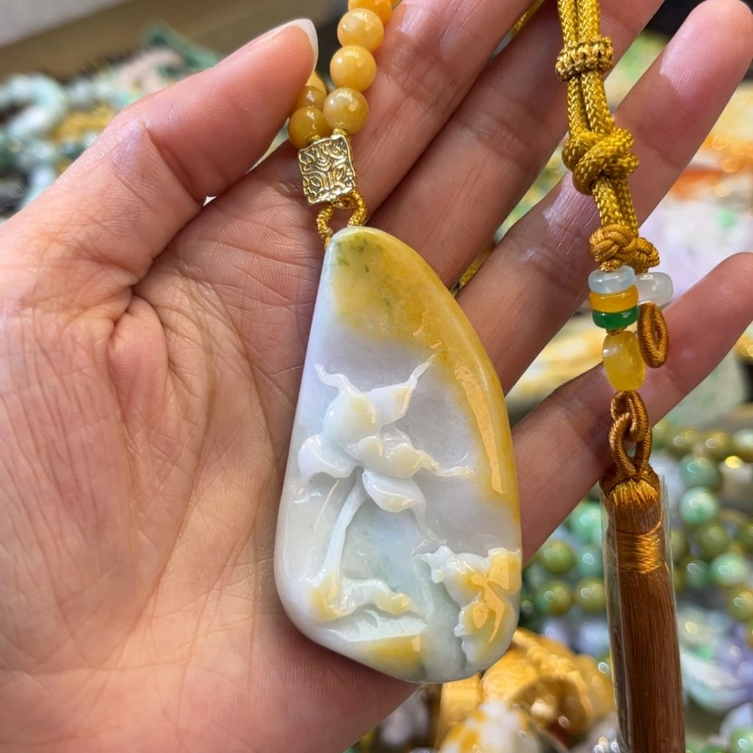 翡翠颈饰未镶嵌待编款