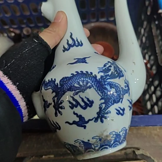 d***！陶瓷精美摆件（不退换，微瑕的）