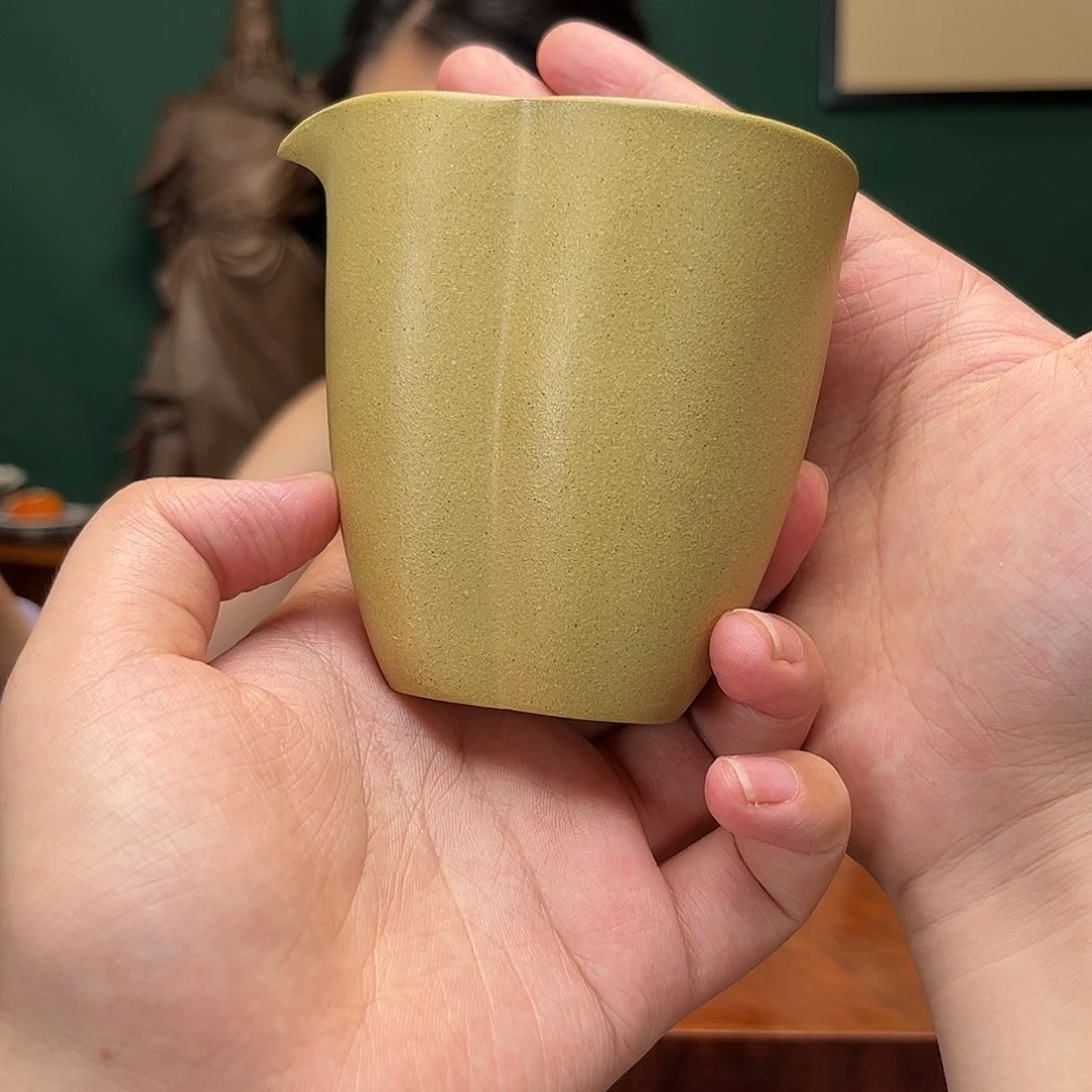 紫砂茶宠大雪紫砂公道杯