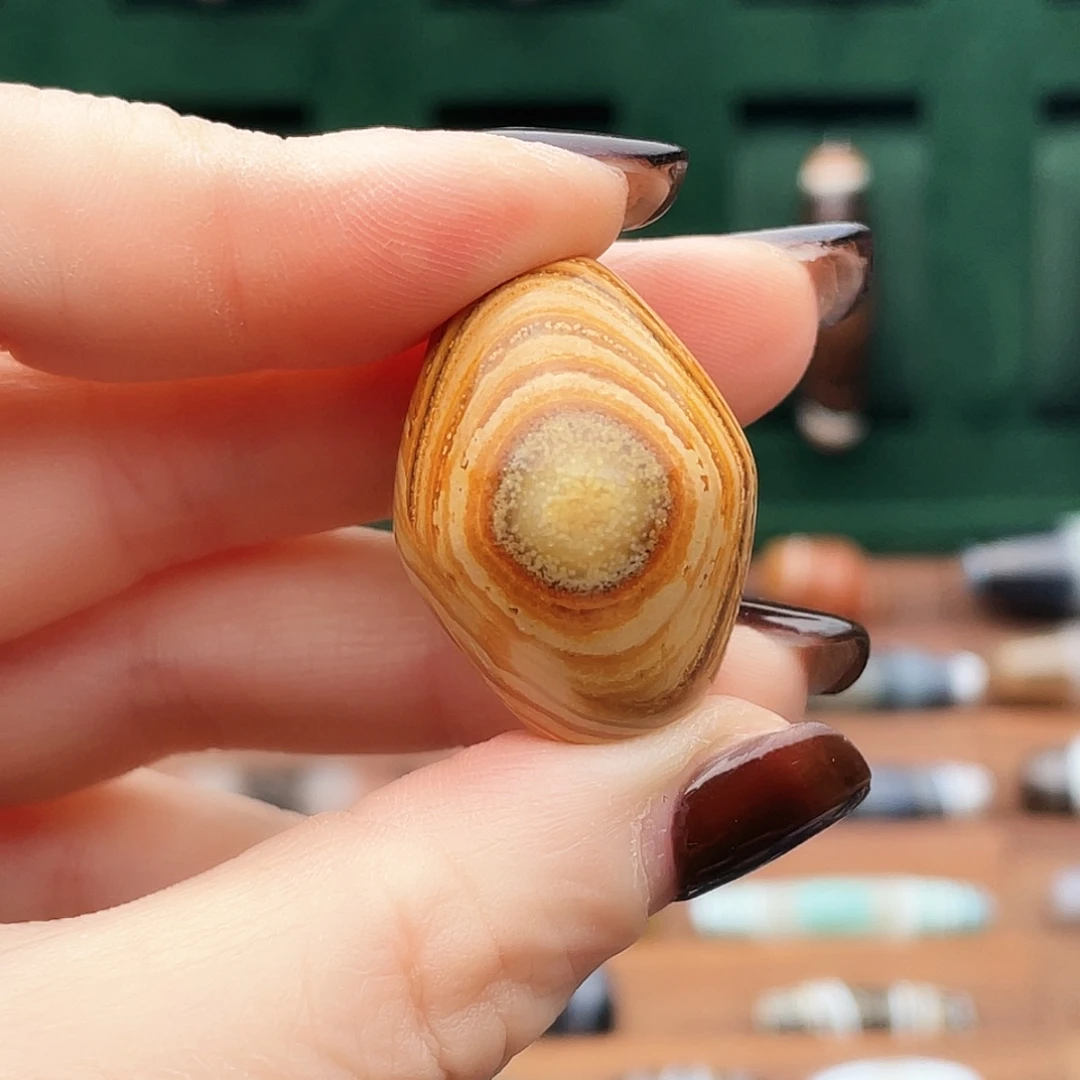 夏***玛瑙/玉髓合金珠宝半成品