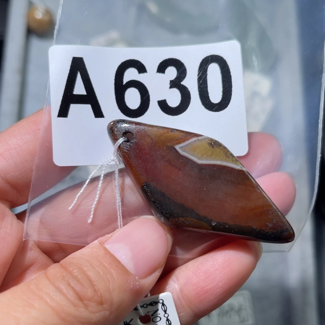 玛瑙/玉髓合金颈饰