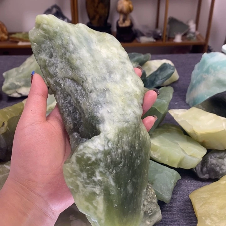 蛇纹石玉未镶嵌简易