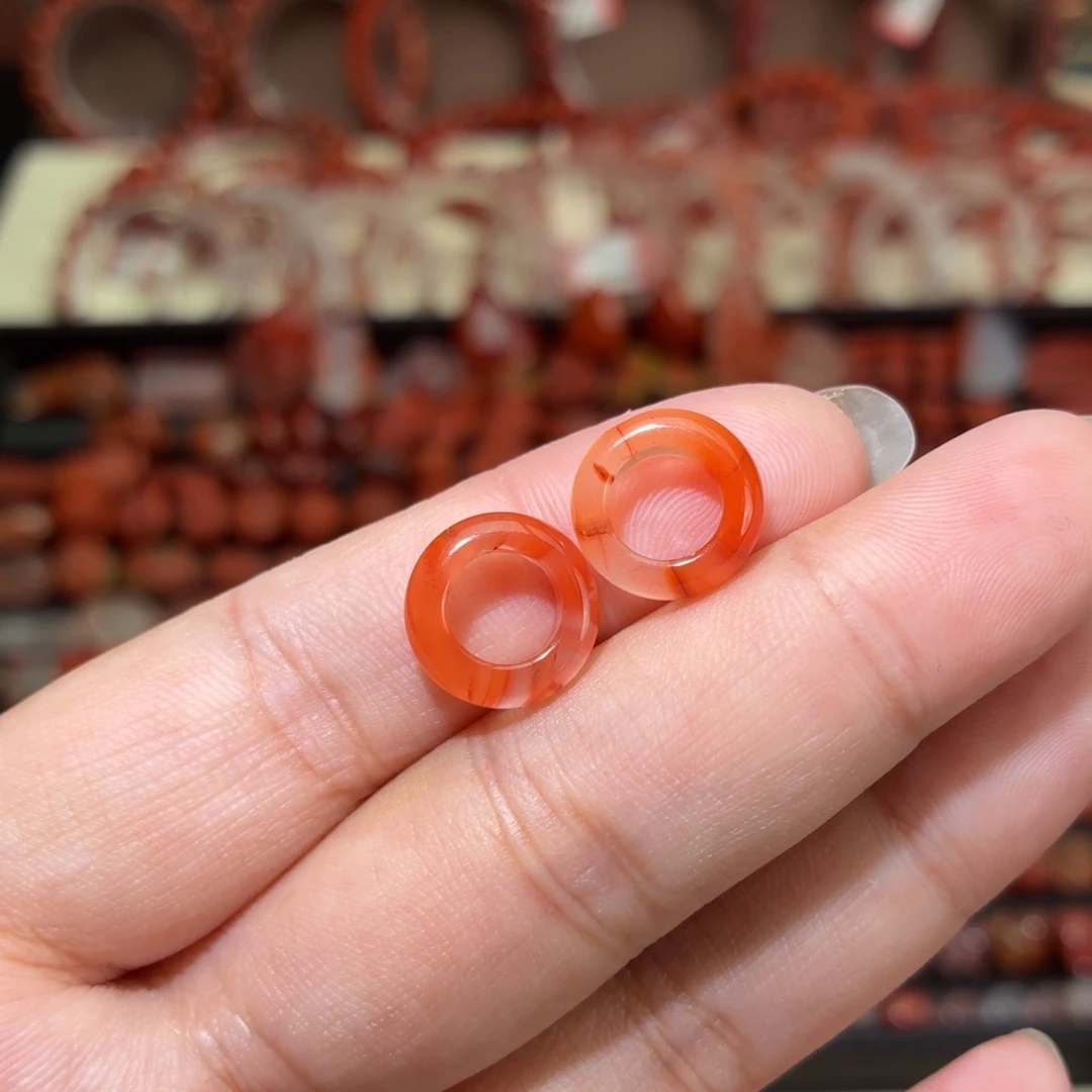 南红玛瑙未镶嵌颈饰内径卡6.8咪跑环一对