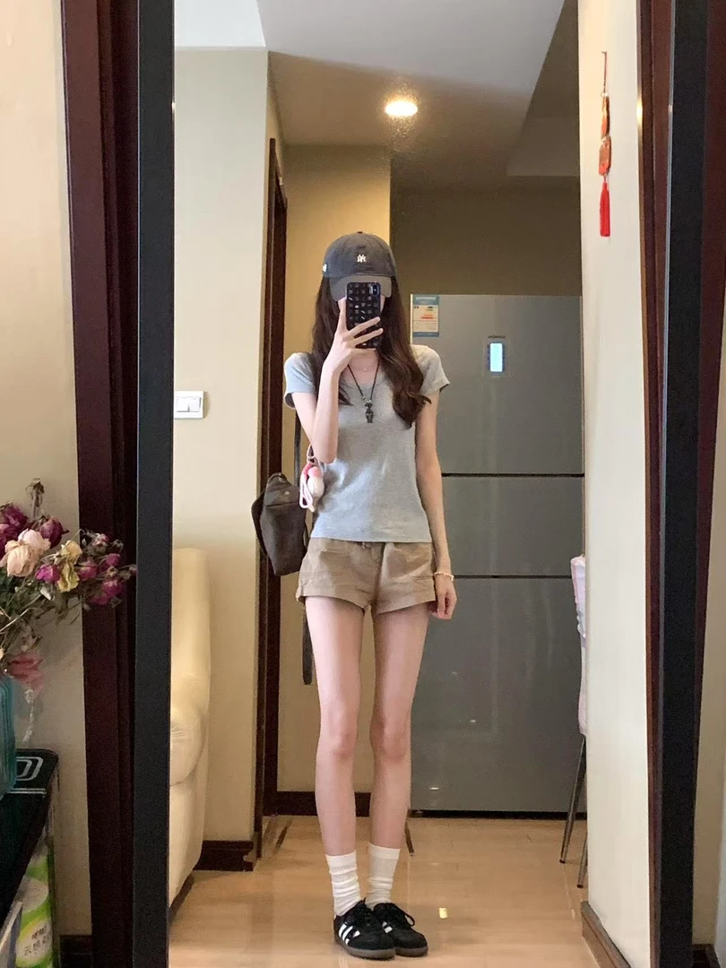 2025夏季新款韩系简约百搭正肩短袖灰色t恤高腰显瘦短裤两件套装