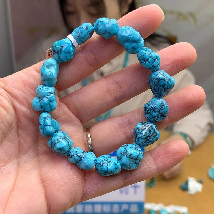 未镶嵌绿松石原矿
