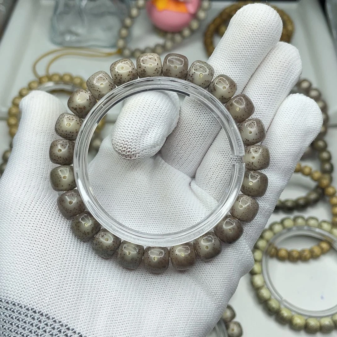 星月菩提手串10mm 灰冰细星