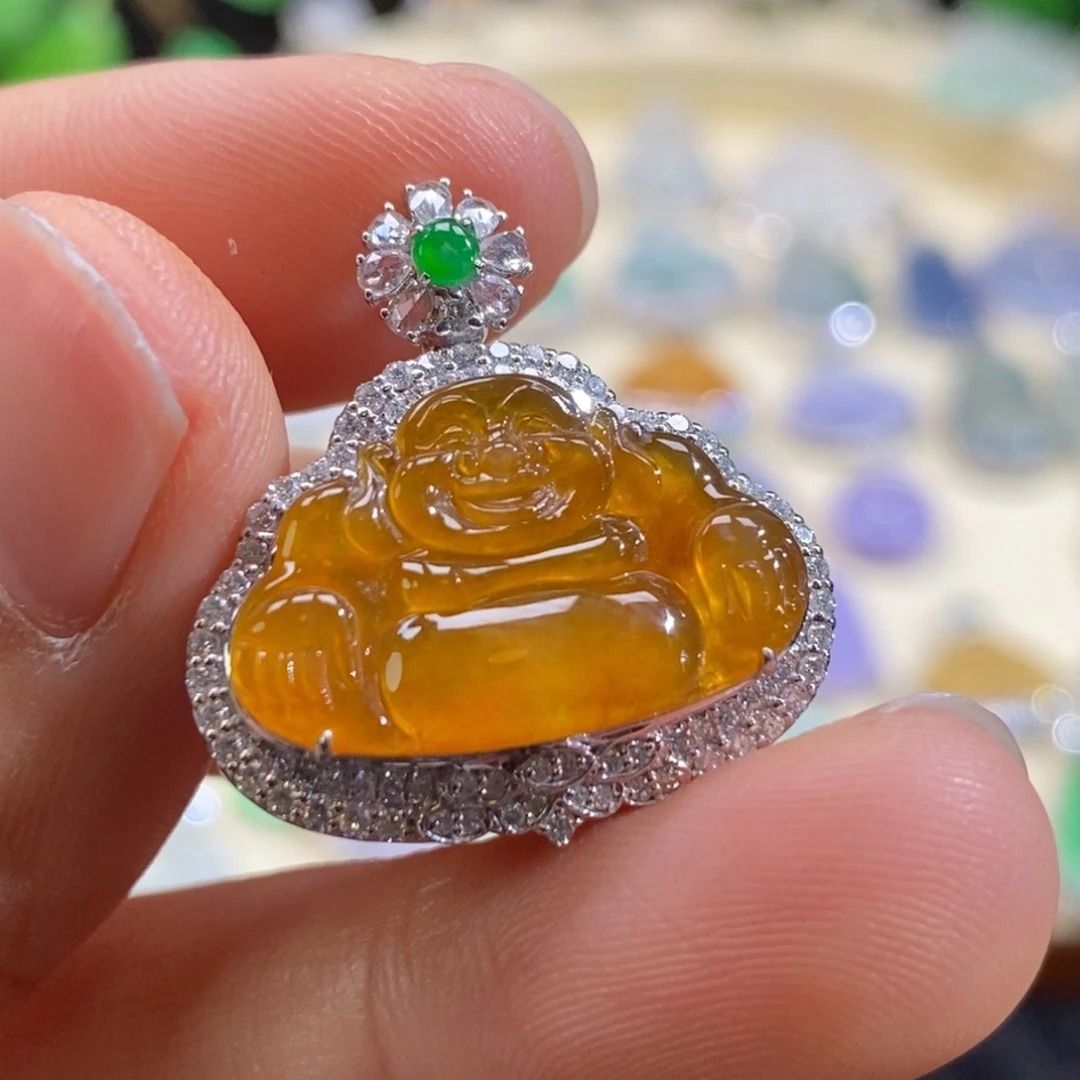 翡翠18K金镶嵌颈饰