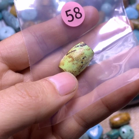 无非金属?配饰品店