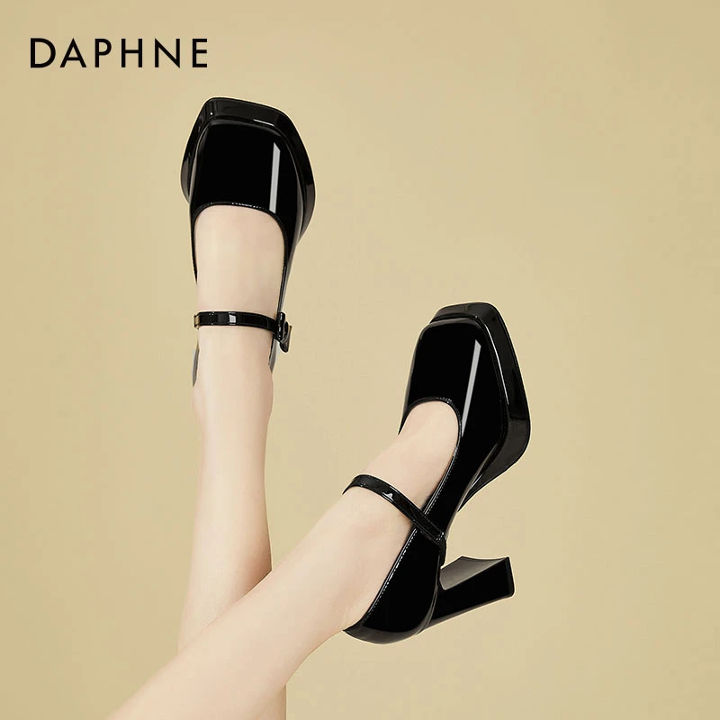 达芙妮粗跟玛丽珍鞋女2025新款春秋方头漆皮小皮鞋不累脚高跟单鞋