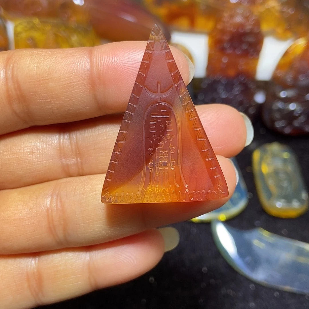琥珀未镶嵌颈饰缅甸天然琥珀吊坠