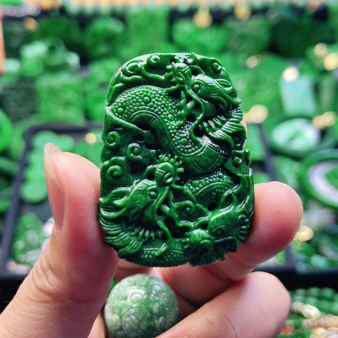 只买单纯的吊坠，没带链子，属的性质。五龙