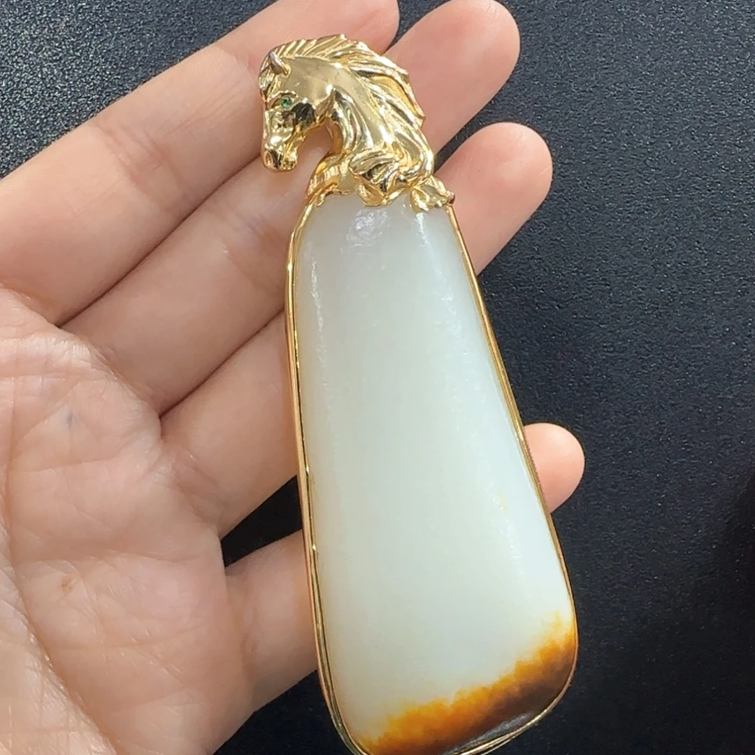 和田玉未镶嵌耳饰