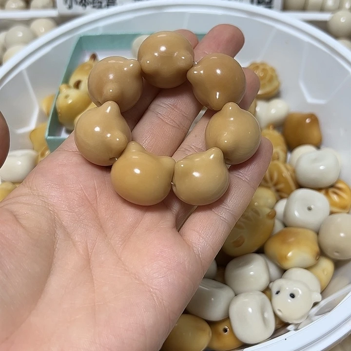 吊坠菩提根/象牙果特价瑕疵款风化色手捻猫头