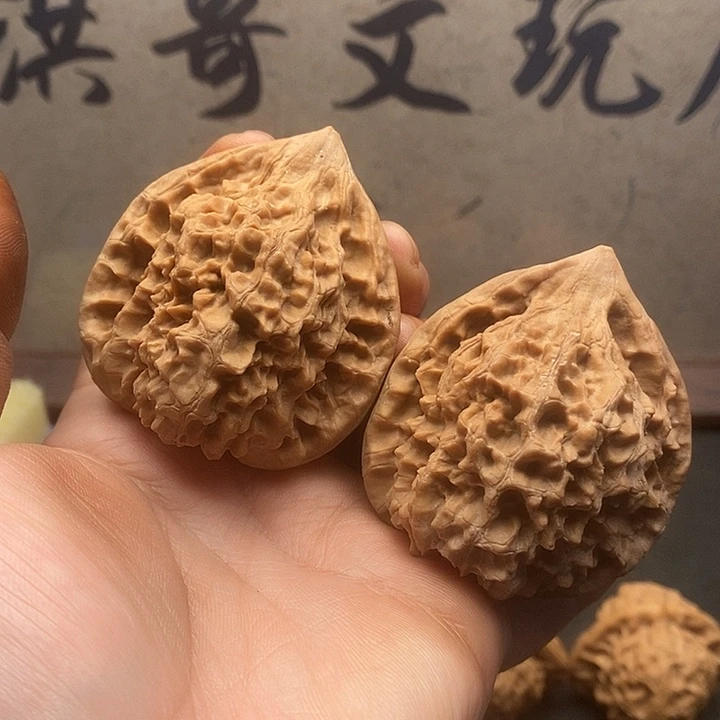 文玩核桃吊坠官帽47尺寸
