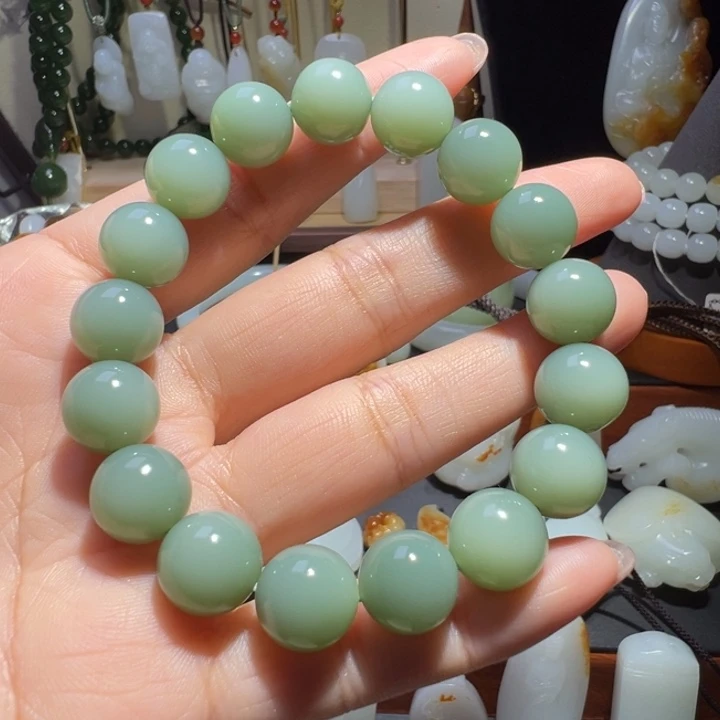 哪***吒和田玉未镶嵌手链