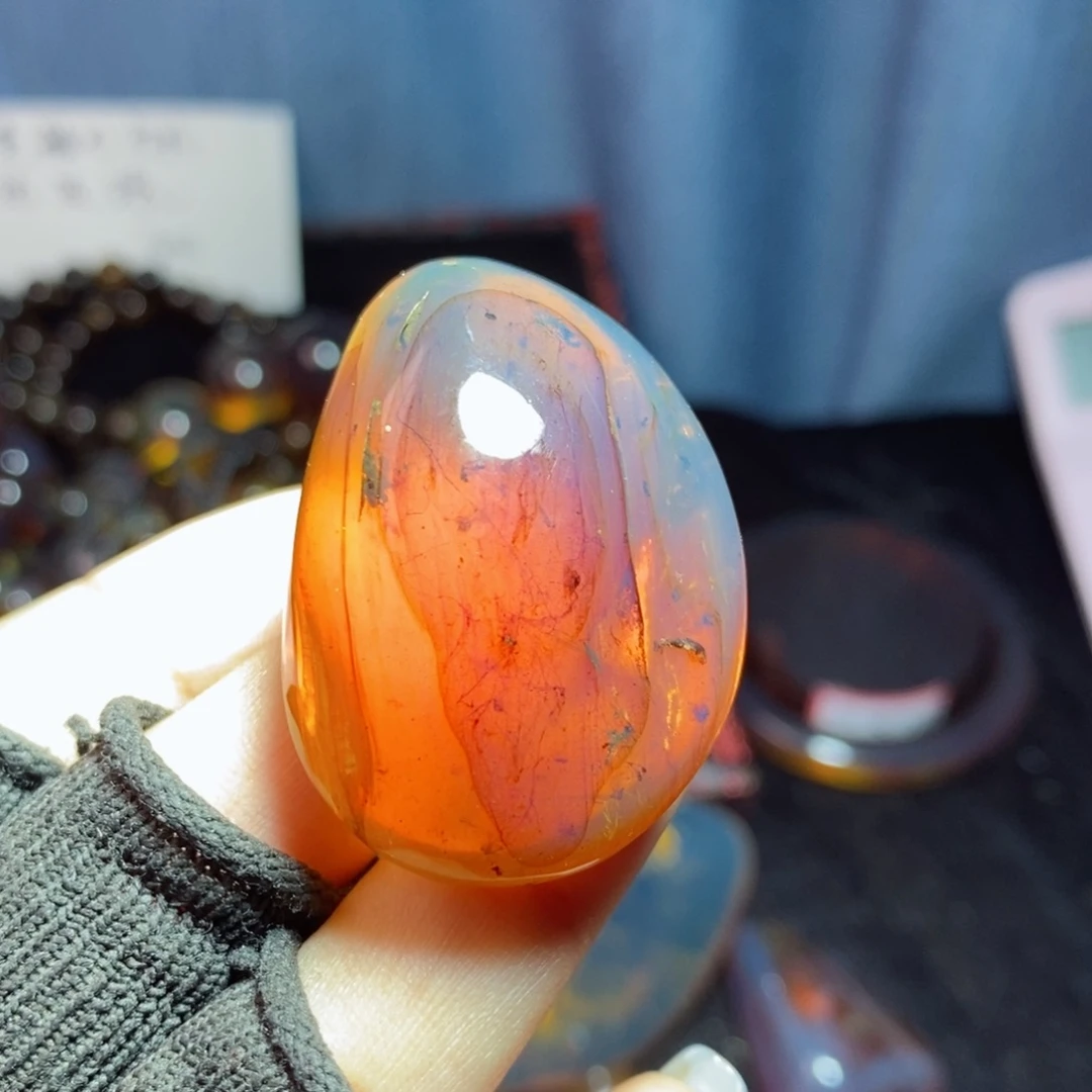 未镶嵌琥珀裸石虫珀