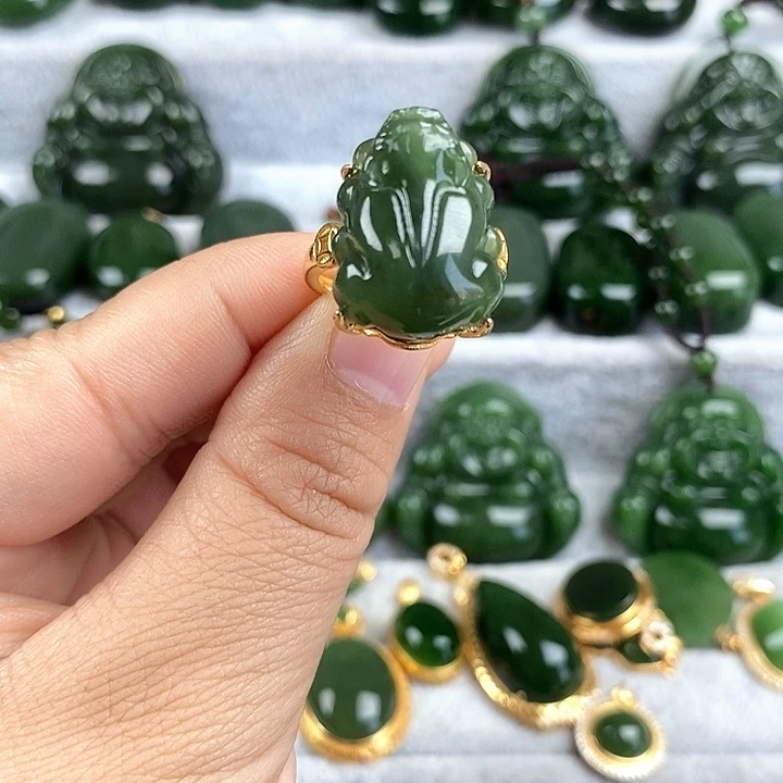 和田玉（碧玉）未镶嵌颈饰