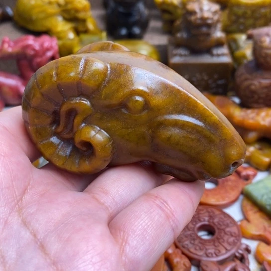 蛇纹石玉未镶嵌颈饰140