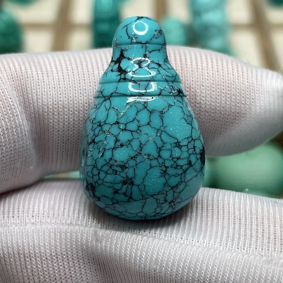 绿松石未镶嵌挂件