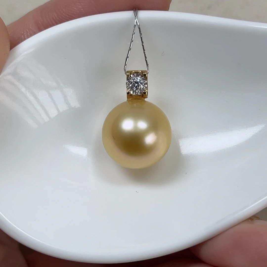 海水珍珠颈饰18K金镶嵌12.6mm