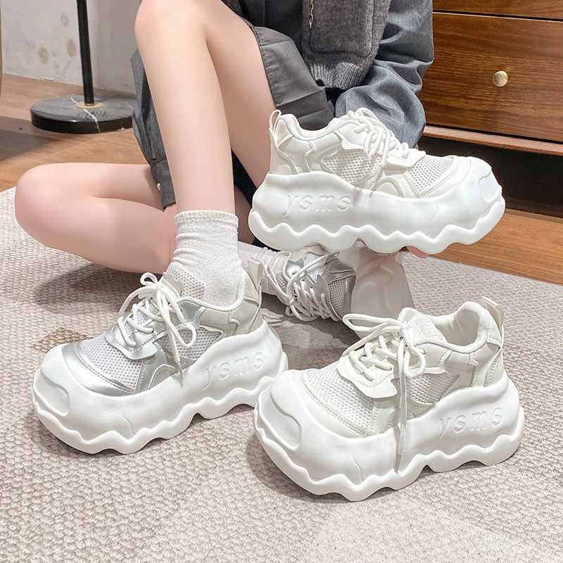 小众高级感网面小白鞋女2025夏季新款厚底增高丑萌大头鞋运动板鞋