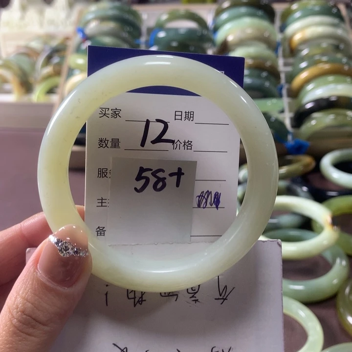 蛇纹石玉未镶嵌手镯12