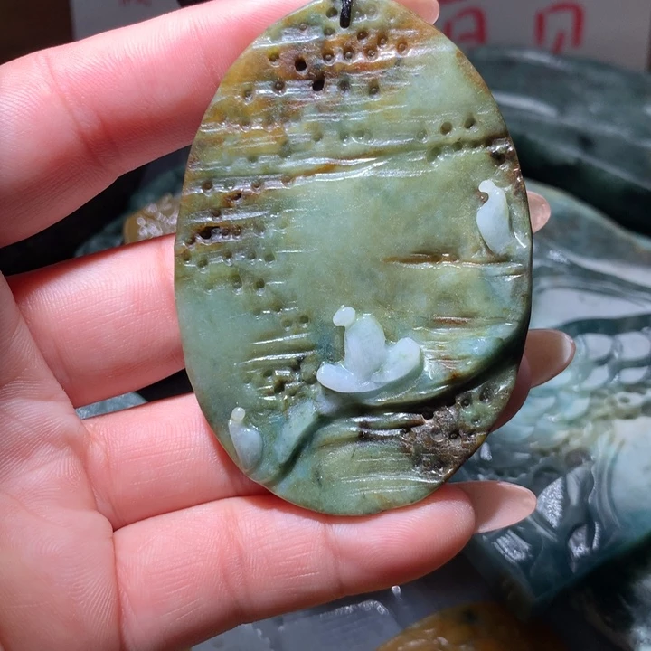 翡翠未镶嵌颈饰保真天然A货翡翠