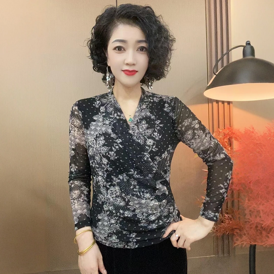 长袖显瘦印花打底衫秋季中年妈妈装新款C时尚交叉领复古女士上衣