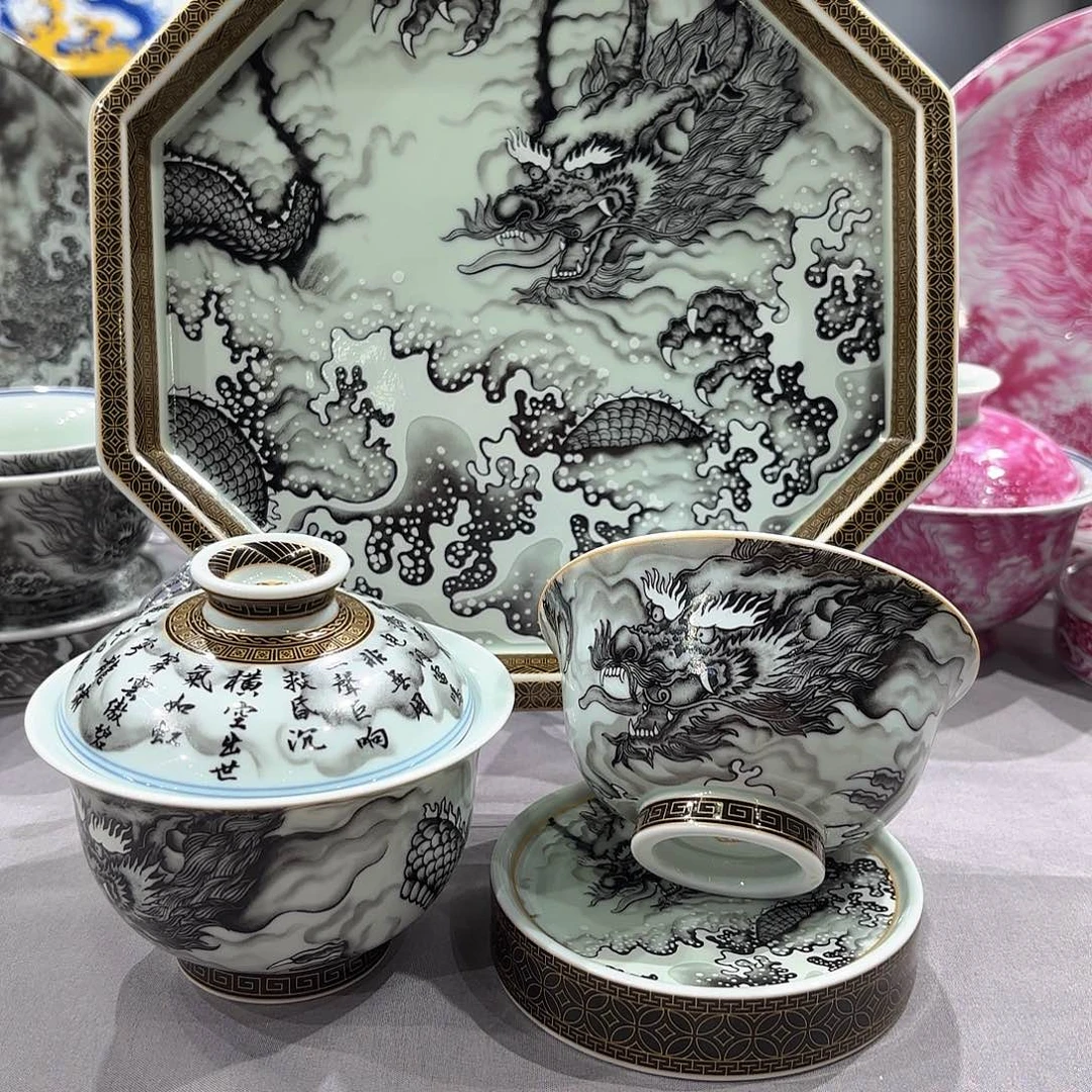 瓷片景德镇瓷器精品陈列