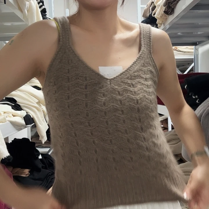 小山羊绒吊带均码130