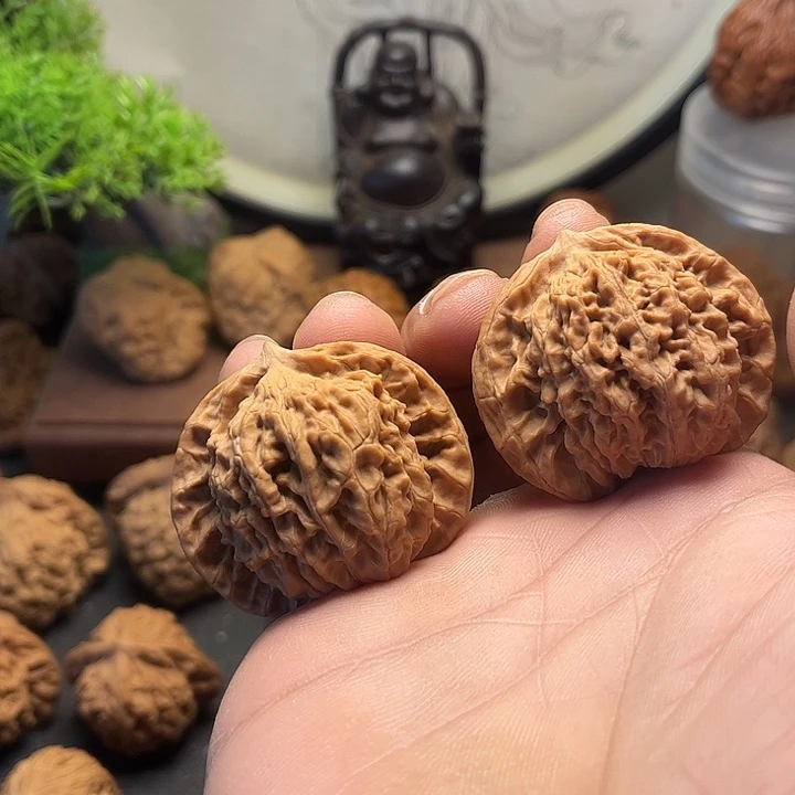 文玩核桃吊坠44盘龙纹