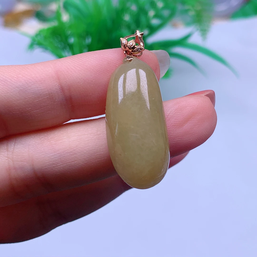 缅甸天然A货翡翠，黄翡福瓜 编号695/117尺寸 30.4-13.9-8