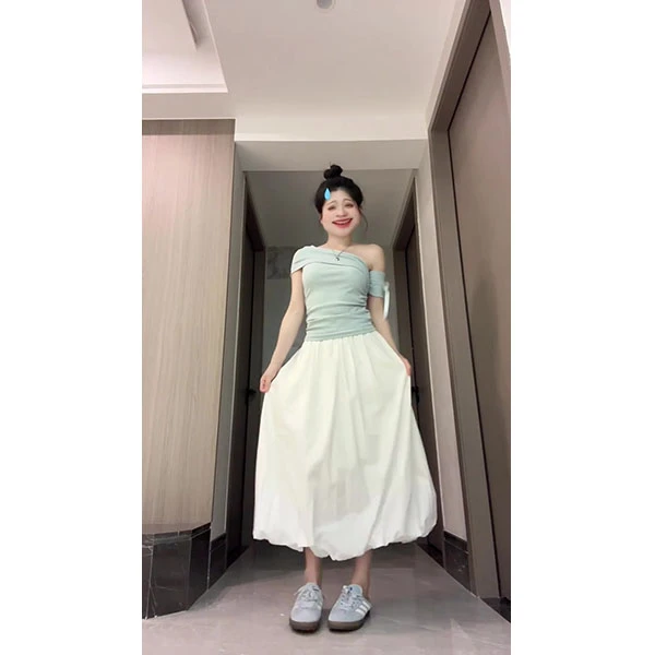 法式蝴蝶结系带斜肩短袖t恤女2025新款夏季露肩修身上衣裙子套装