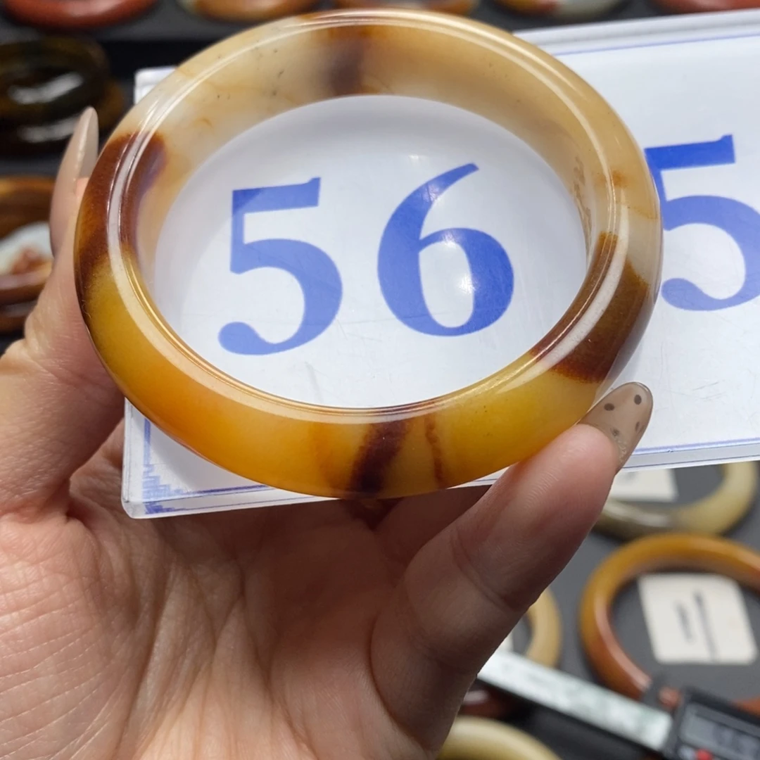 石英质玉（黄龙玉）手镯未镶嵌